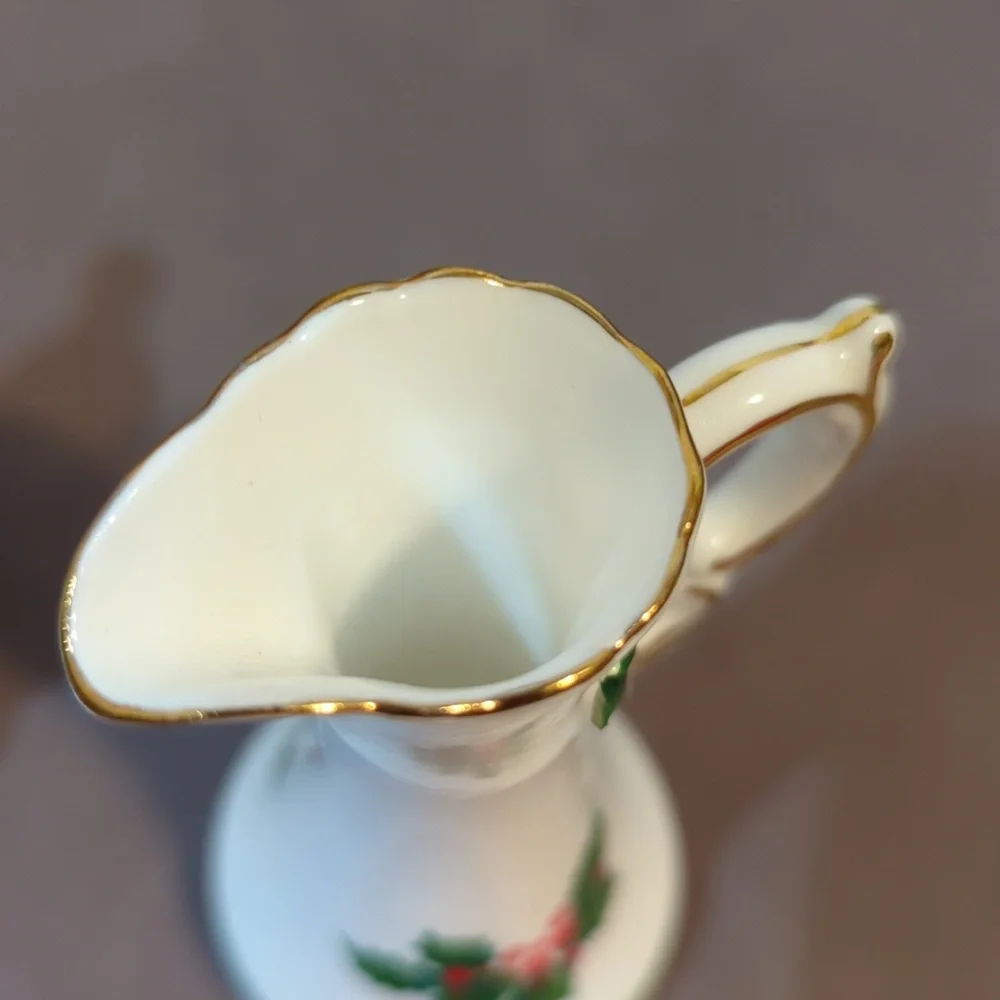 Vintage Miniature Enesco 1978 Maruri   masterpiece set of 3 Holly Bone China Pcs